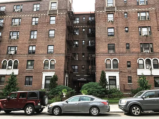 Rented by Prime Realty | media 18