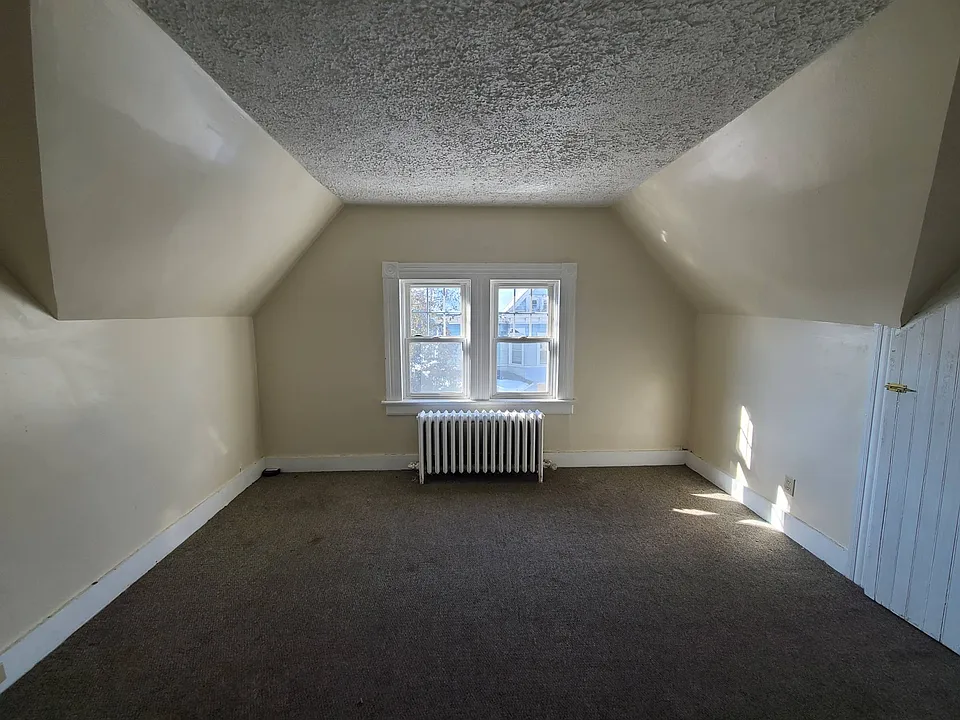 236 Hillside Ave #3