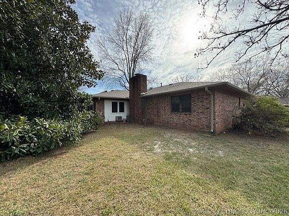 5th image of 508 S McGee Dr