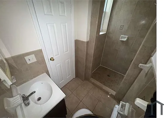 397 13th Ave #9 — Photo 2