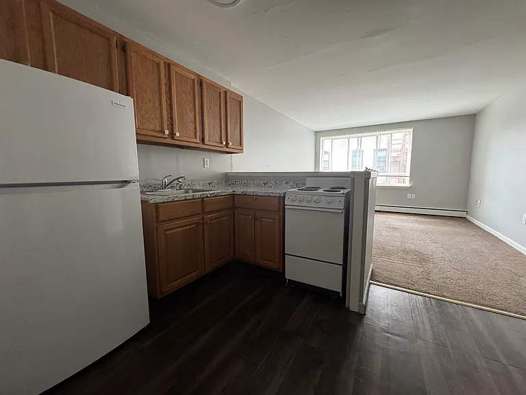 887-B10 Asylum Ave #B10 — Photo 2