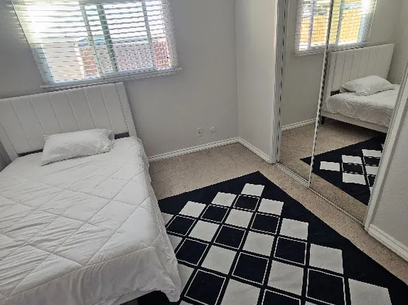 5357 Dante St, San Diego, CA 92117
