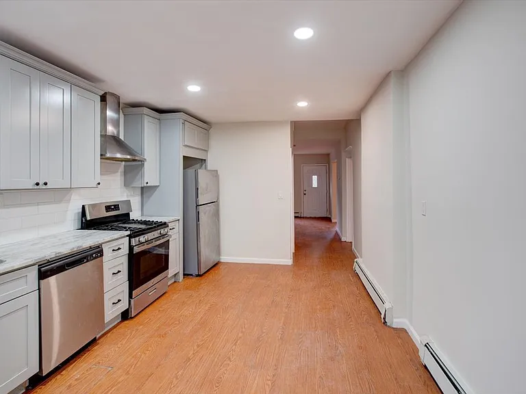 163 Greenwood Ave — Photo 12