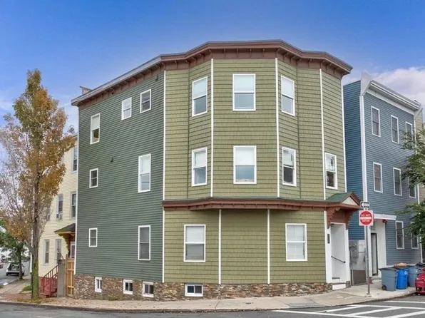 4 Shelby St #1, Boston, MA 02128