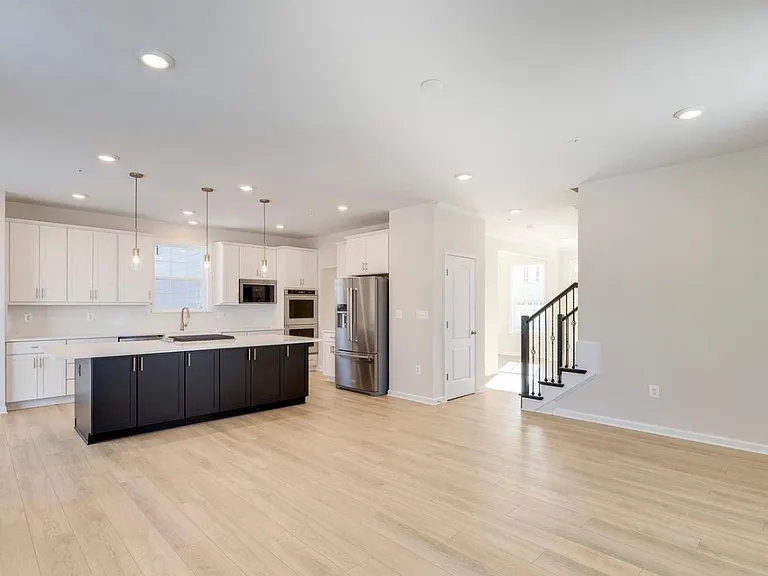 10810 Meridian Hill Way — Photo 7