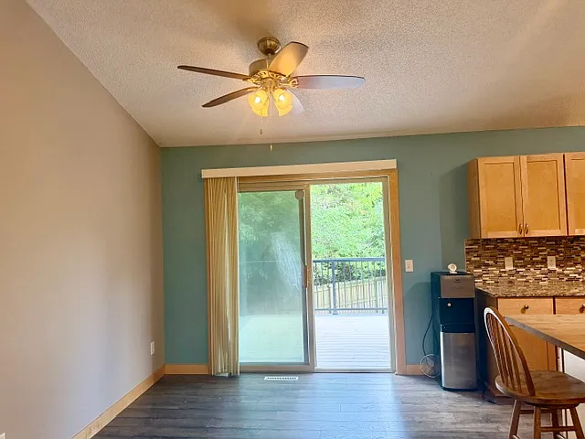 4 bed, 1900 sqft, $2,750 — Photo 3