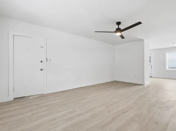 604 19th Ave N APT 1, Myrtle Beach, SC 29577