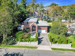300 Ellen Pl, Jericho, NY 11753