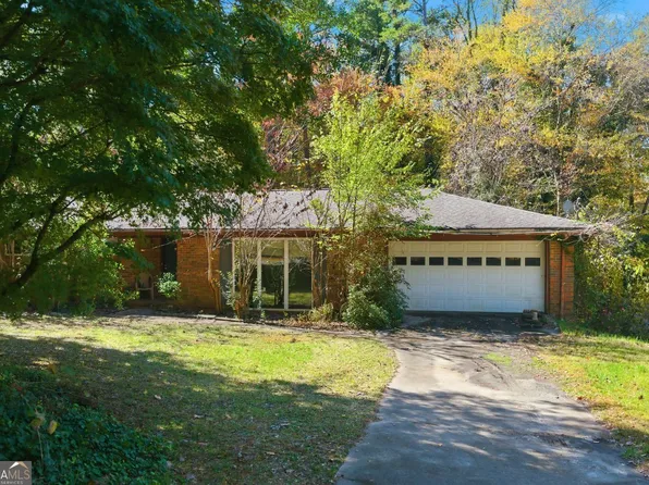 5839 Lakeshore Dr, Buford, GA 30518