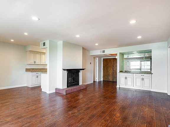 4th image of 316 N Maryland Ave Unit 204