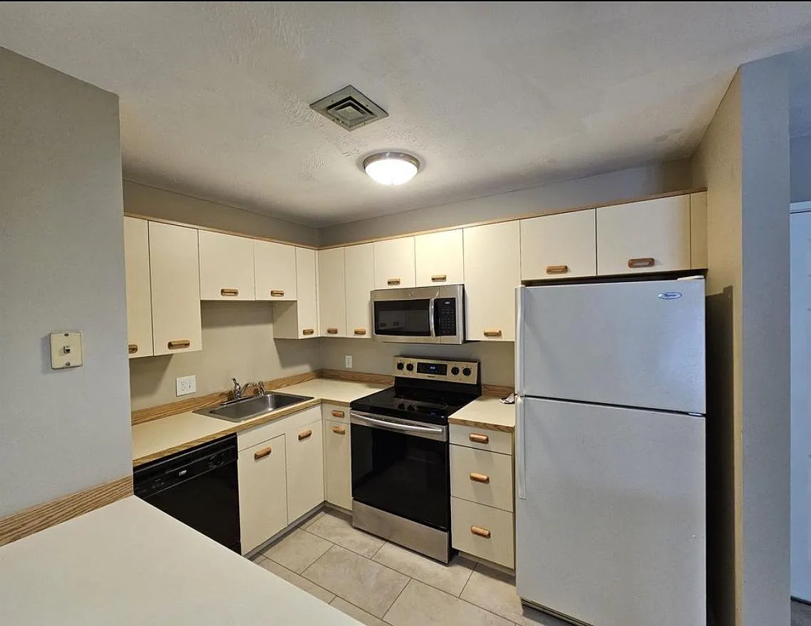 2 bed, 864 sqft, $2,000 — Photo 3