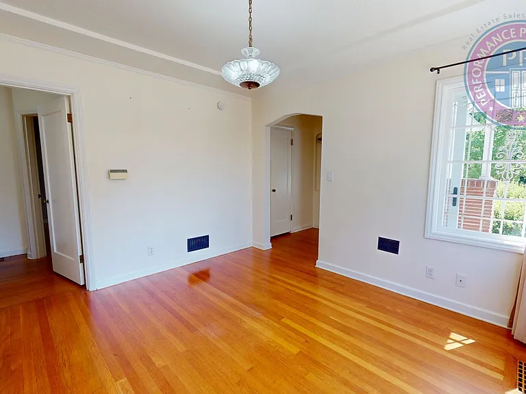 4793 N Willamette Blvd — Photo 8