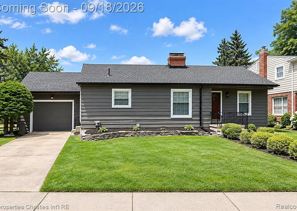 4121 Seminole Dr