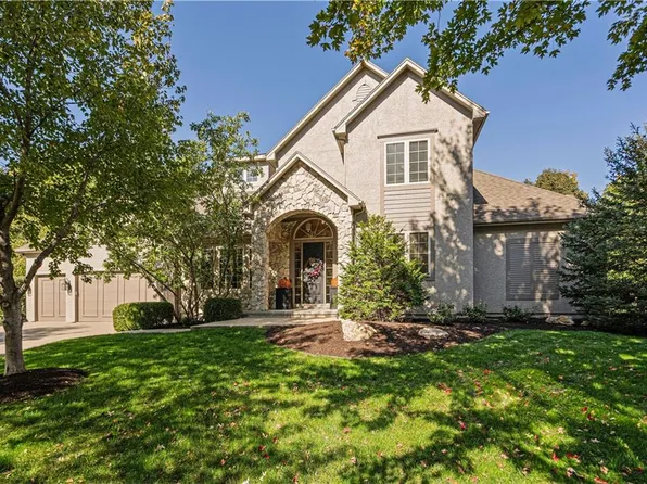 3720 W 141st St, Leawood, KS 66224