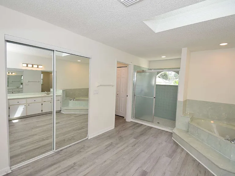33 Poinsettia Ln — Photo 18