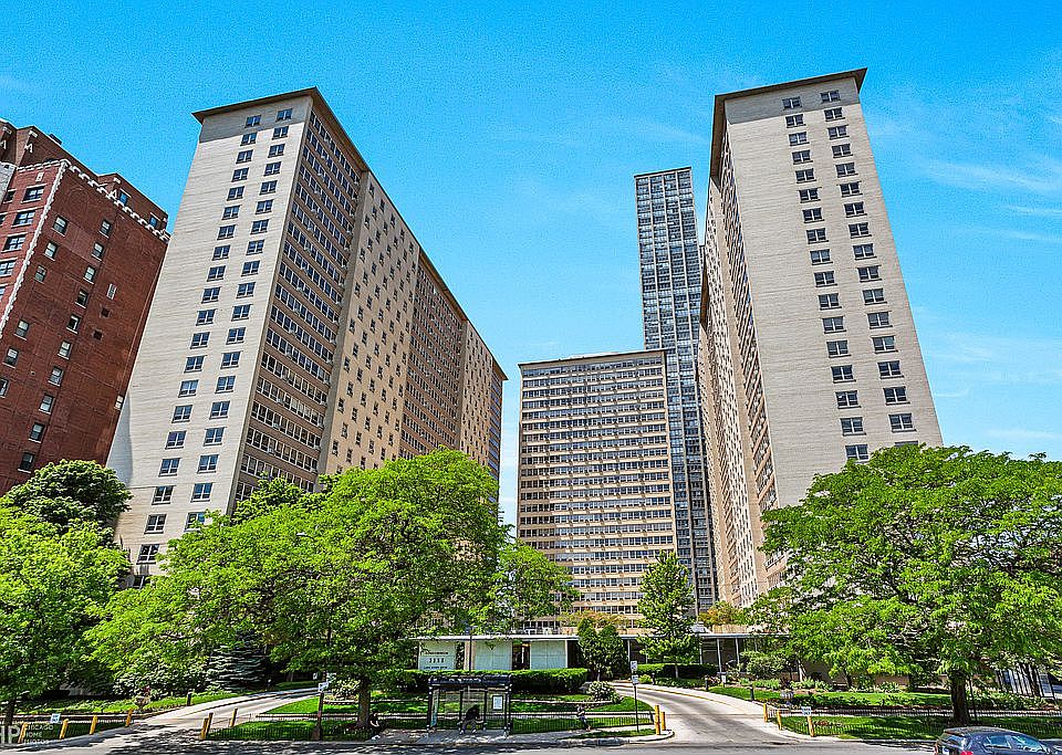 1st image of 3950 N Lake Shore Dr APT 611