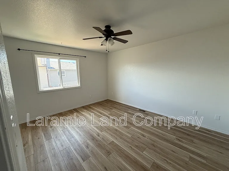 1736 Sanders Dr — Photo 6