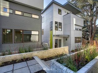2527 30th Ave S UNIT D, Seattle, WA