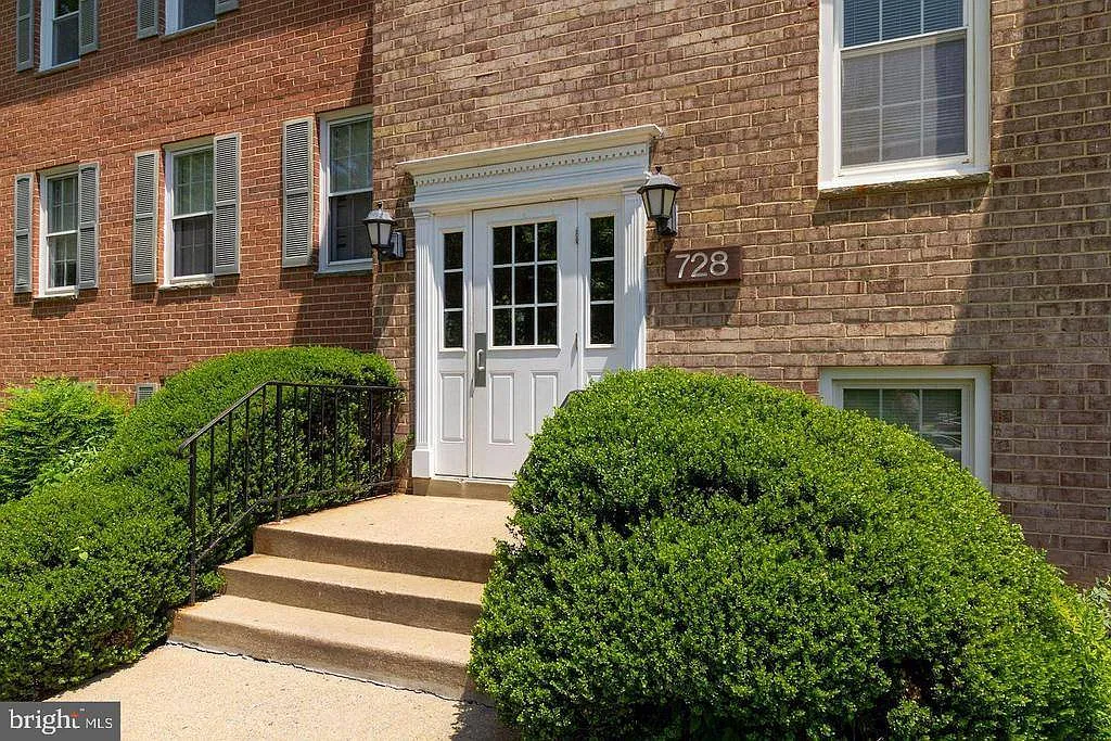 Building Photo - 728 Quince Orchard Blvd #201