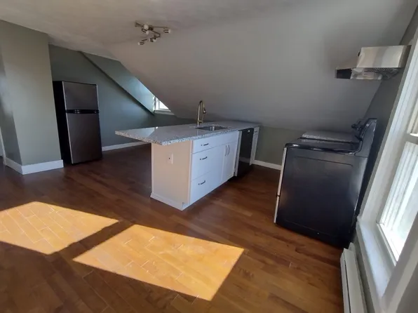 235 Pleasant St Floor 3, Pawtucket, RI 02860