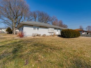 2 Linda Ln, Normal, IL 61761