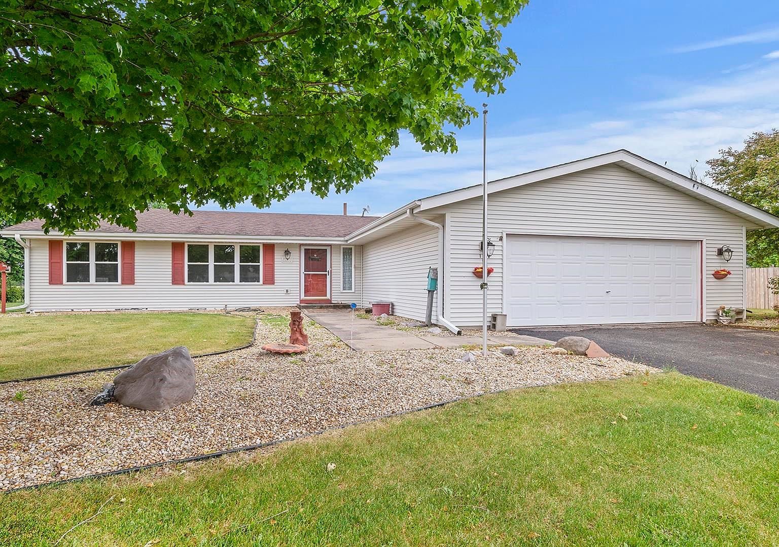 108 Harvest Glenn Dr, Davis Junction, IL 61020 Zillow