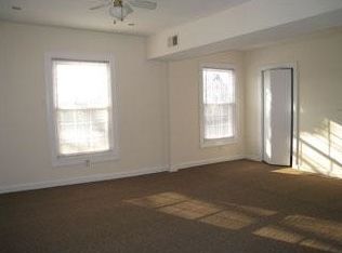 2709 N Avers Ave #2, Chicago, IL 60647