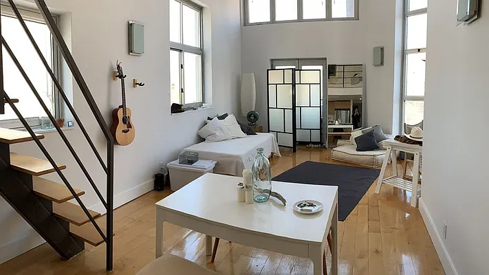 Rented by Nooklyn NYC LLC | media 21