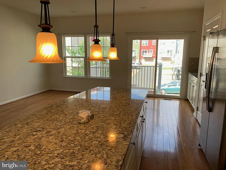 9022 Randolph Cir — Photo 11