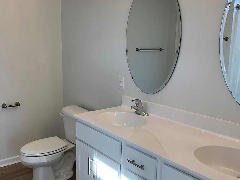 960 Country Club Rd — Photo 16