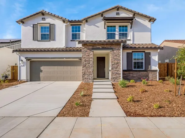 517 Laurel Crest Ave, Madera, CA 93636