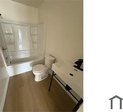 1 bed, 904 sqft, $2,200 — Photo 4