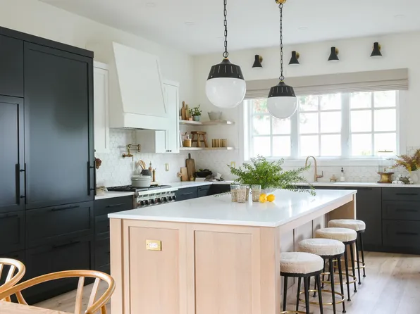 2804 W 34th Ave, Vancouver, BC V6N 2J6