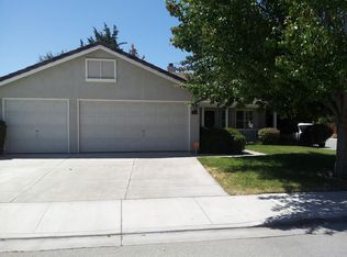 2161 Burlwood Dr, Hollister, CA