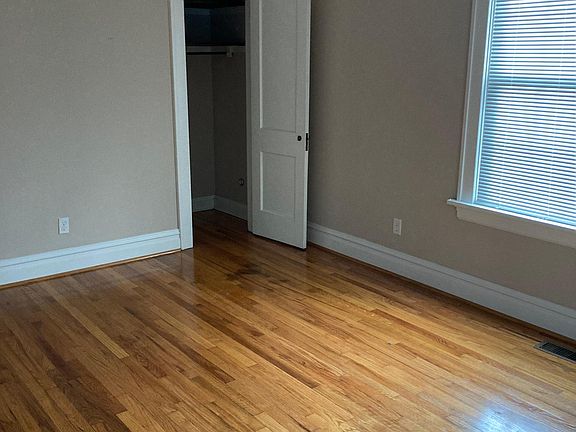 5th image of 4336 Oleatha Ave