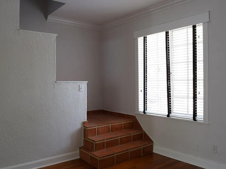 15 Madeira Ave #8 — Photo 18