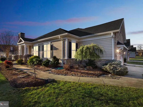 236 Williamsburg Cir, La Plata, MD 20646
