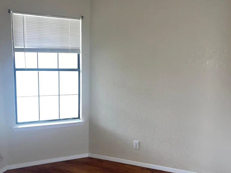 2301 Timberline Dr — Photo 4