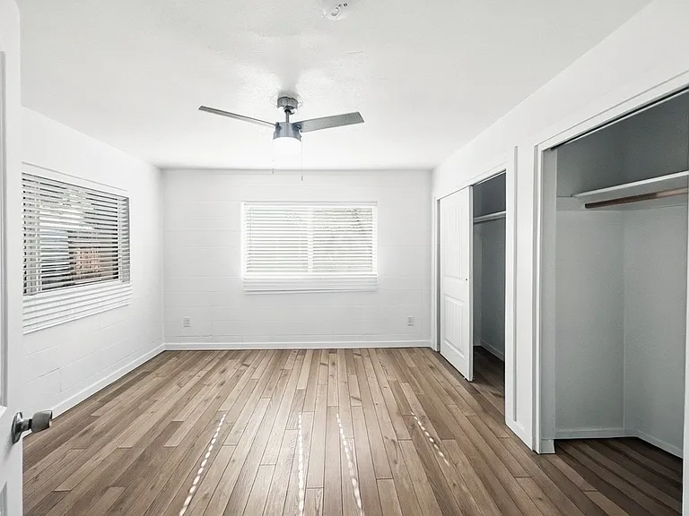 1911 E Amelia Ave #7 — Photo 24