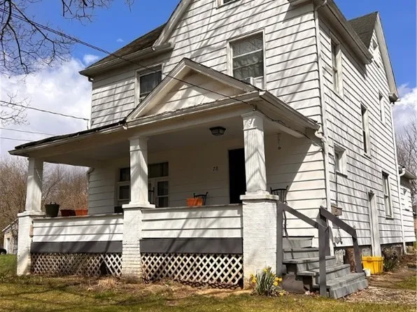 78 Gladstone St, Campbell, OH 44405