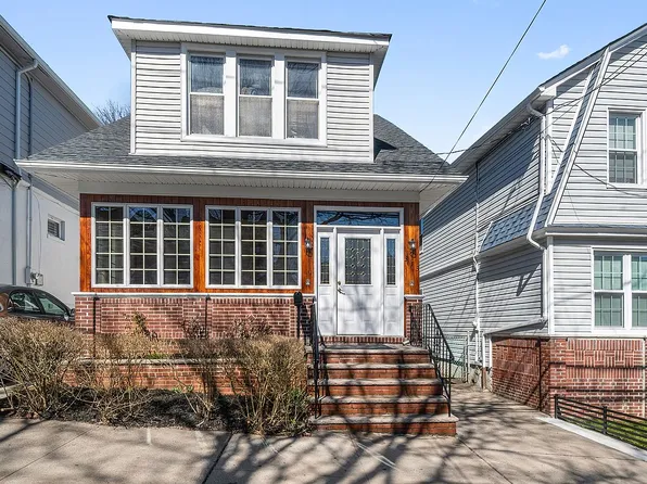 313 E 240th St, Bronx, NY 10470