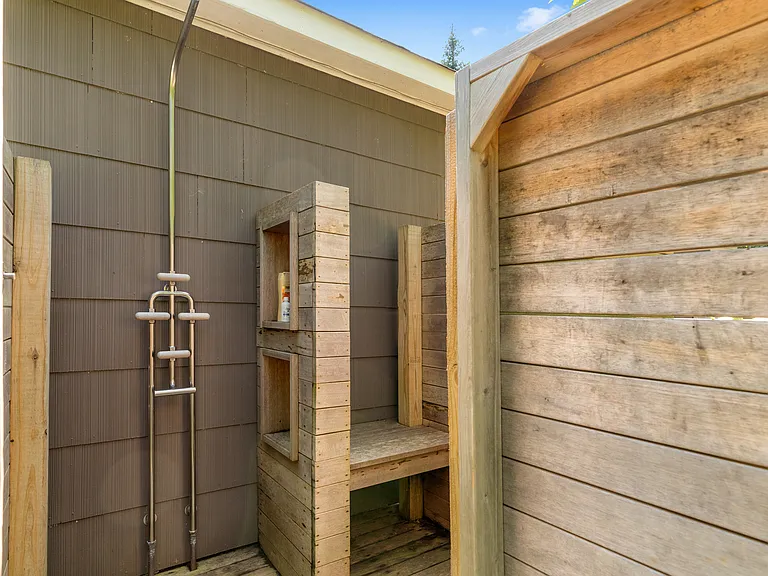 75 Tyrone Dr — Photo 21