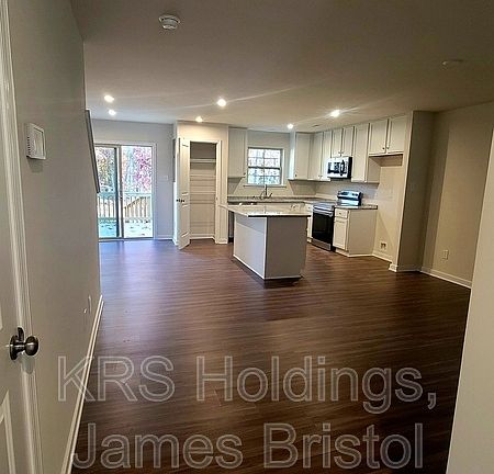 4th image of 3420 Dewsberry Ln