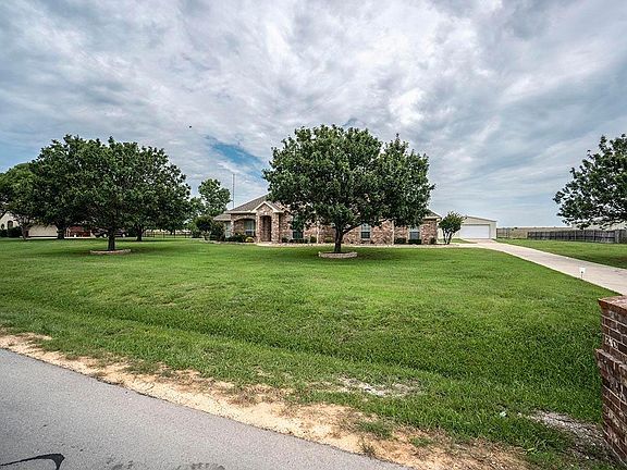 3rd image of 2817 Aston Meadows Dr