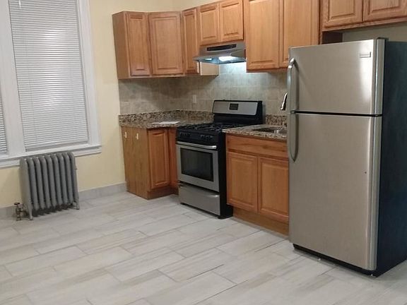 2nd image of 23-51 28th St #2REAR