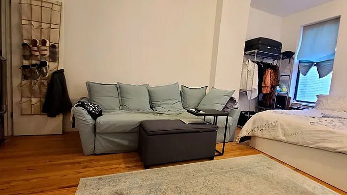 Rented by R New York | media 17
