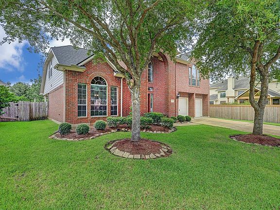 The current homeowners loved the floorplan, large yard, that is home was within walking distance to the Elementary and Junior High Schools, the location is on a loup and there is no extra traffic, the large Game Room upstairs, high ceilings, and plen