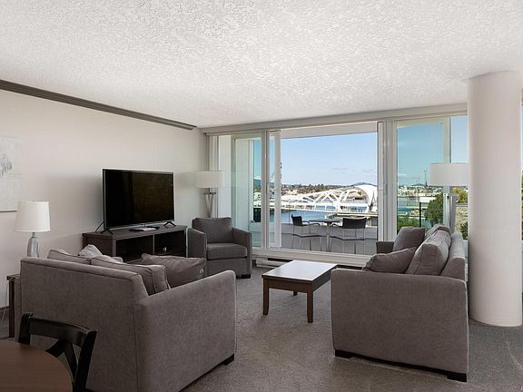 4th image of 1234 Wharf St #401