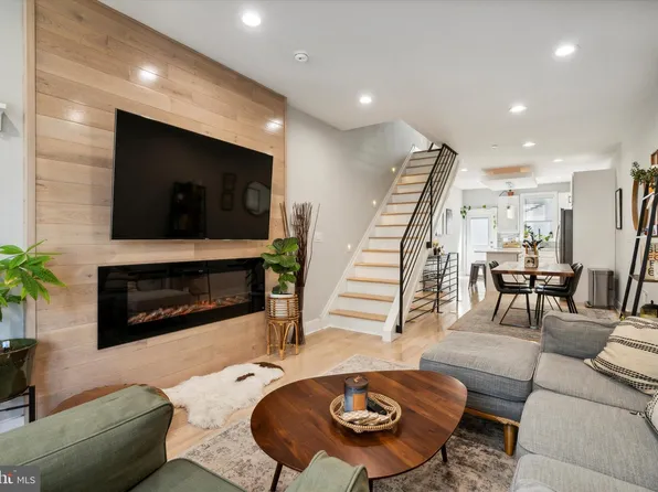 2649 Collins St, Philadelphia, PA 19125