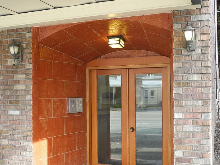 Preston Apartments — Photo 9